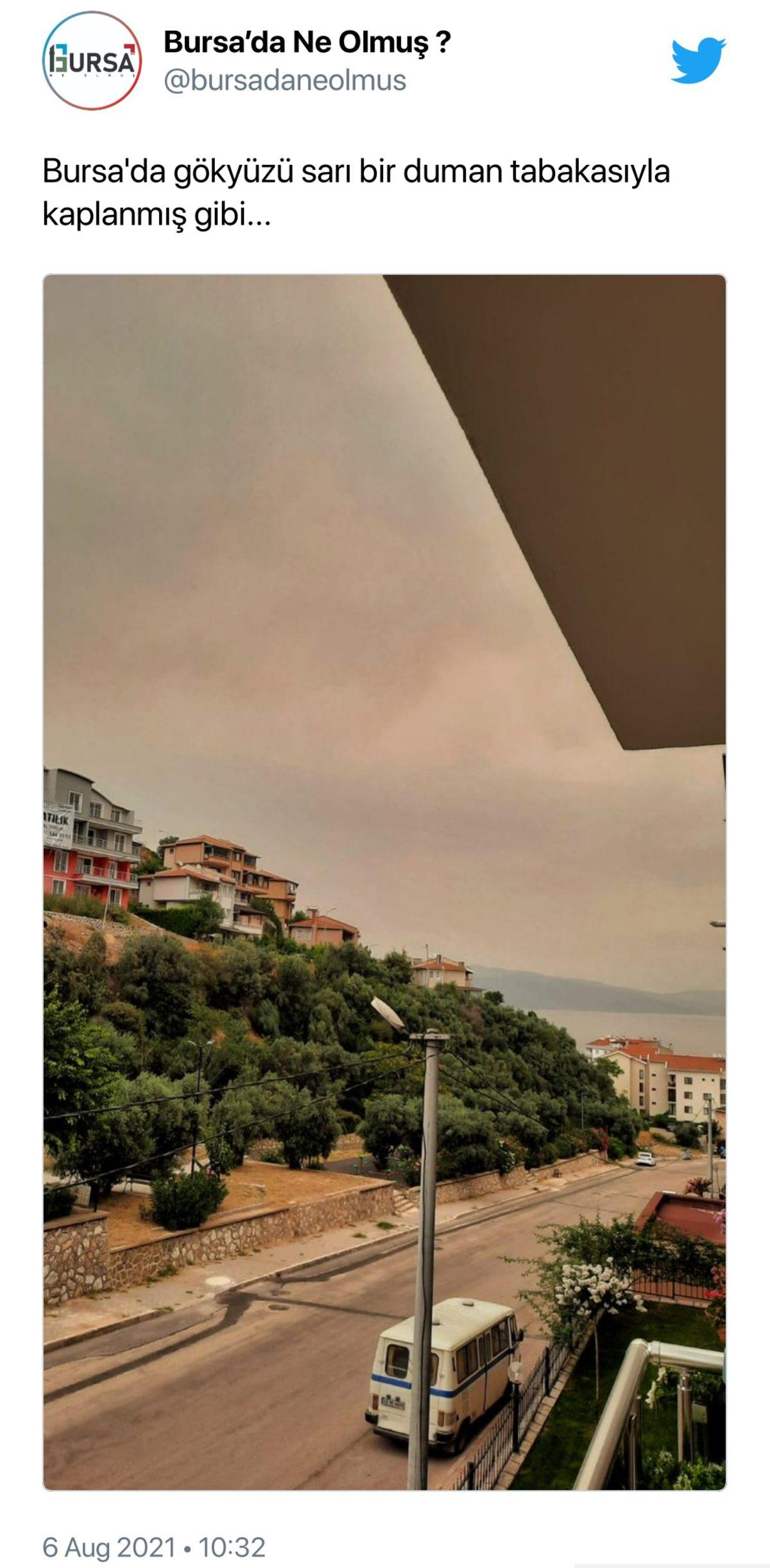 İzmir’e ‘Netflix Efekti’ Geldi: Yangın Dumanlarının Sapsarı Yaptığı Gökyüzünün Ürküten Fotoğrafları