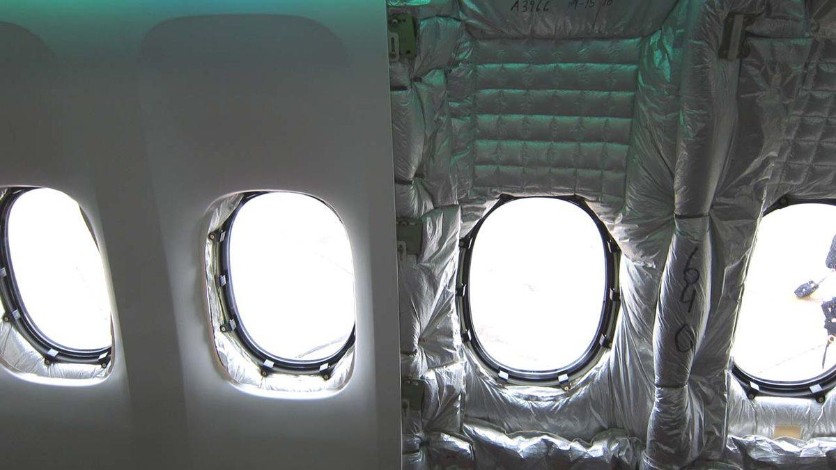 Yüzlerce Metre Yükseklikte Bile Yere Gürültüsü Gelen Uçakların İçi Nasıl Oluyor da Bu Kadar Sessiz Olabiliyor?