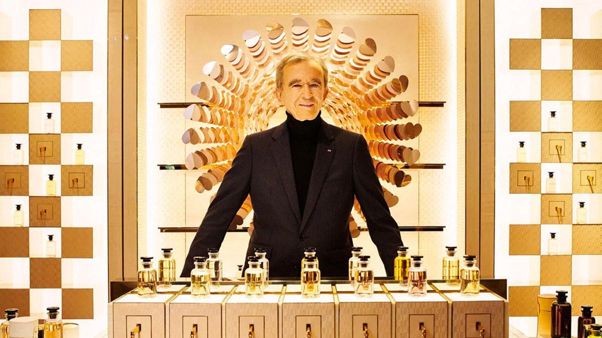 Louis Vuitton’un Sahibi Bernard Arnault, Jeff Bezos’u Geride Bırakarak Dünyanın En Zengin İnsanı Oldu