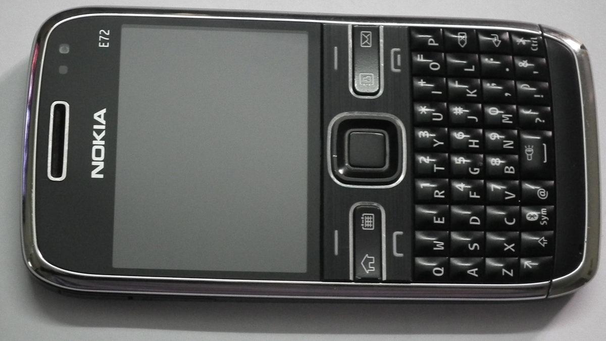 İş Telefonu Olarak Pazarlansa da Liselilerin Bile Elinden Düşürmediği Nokia E72’nin Şimdi Kulağa Şaka Gibi Gelen Özellikleri