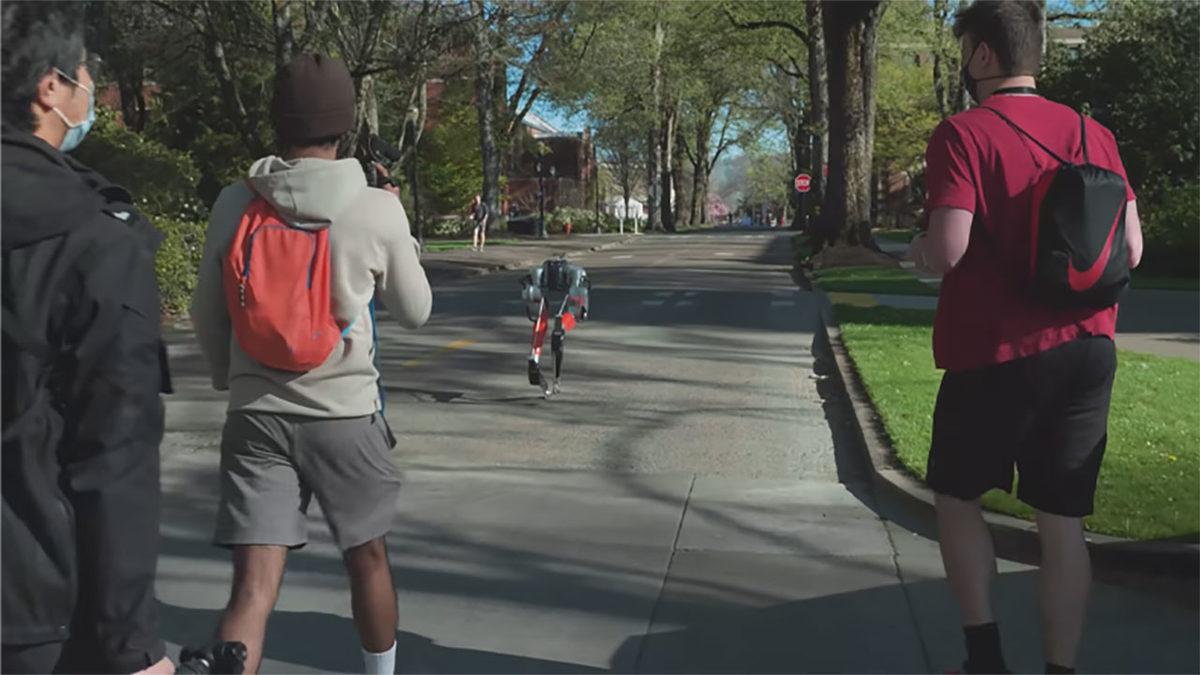 Dünyanın İlk İki Ayaklı Koşabilen Robotu Geliştirildi [Video]