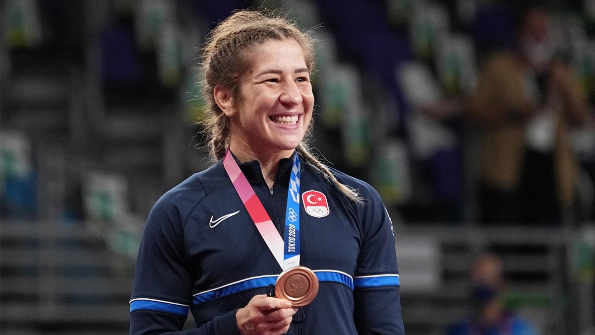 Türkiye, Bugün Sona Eren Tokyo Olimpiyatları’ndan Tarihi Rekorla Eve Dönüyor: İşte Tüm Kazanılan Madalyalar