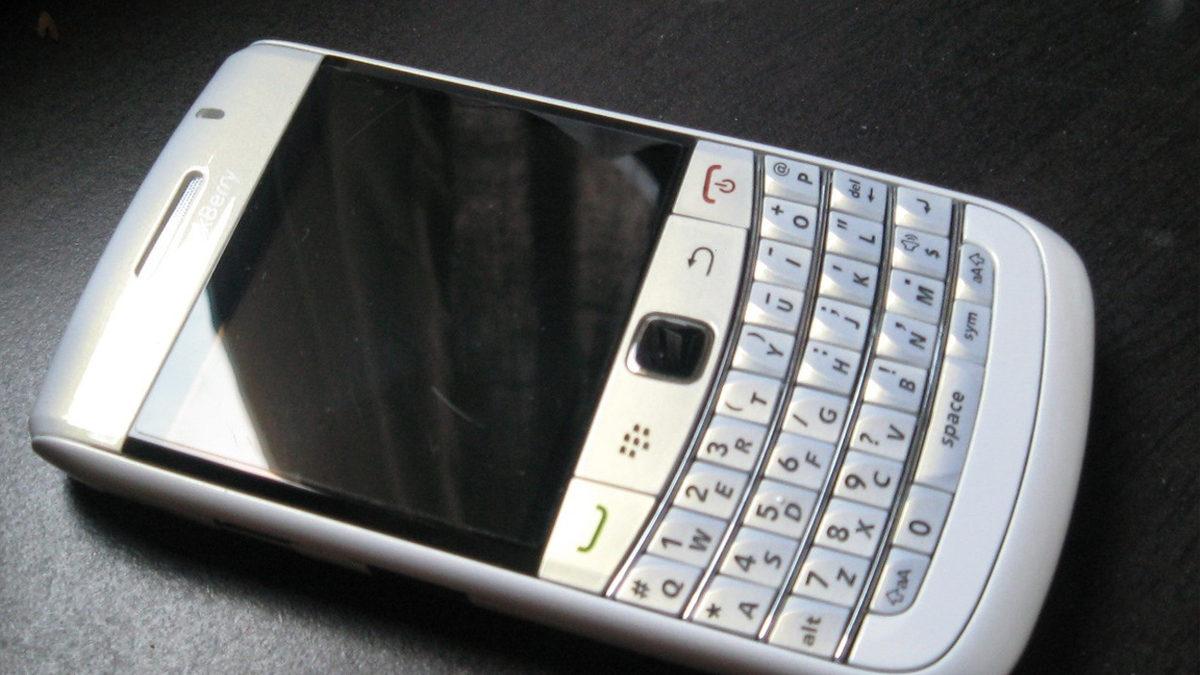 Hafızalara Kazınan Klavyesiyle Bir Dönemin Efsanesi BlackBerry Bold 9700’ın Şimdi Kulaklara Şaka Gibi Gelen Özellikleri
