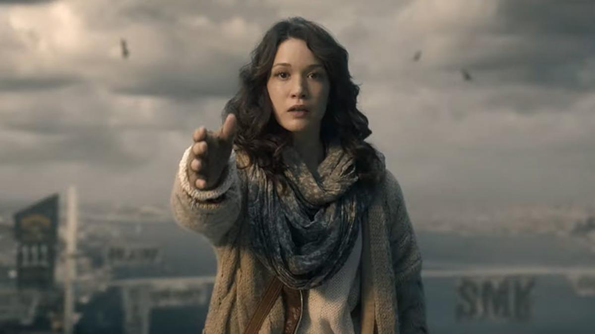 Bugüne Kadarki En Farklı Yerli Netflix Dizisi "Sıcak Kafa"dan İlk Görüntüler Geldi: Yayın Tarihi de Belli Oldu! [Video]