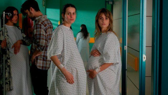 Instagram, Meme Ucundan Akan Süt Görüntüsü İçeren Film Afişini Sansürlediği İçin Özür Diledi