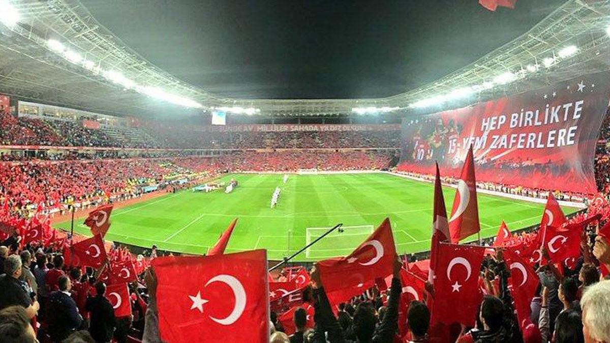 Kapsamlı Süper Lig Rehberi: Maçlar Hangi Kanalda, Derbi Tarihleri, Stadyum Giriş Şartları, Taraftar Paketleri