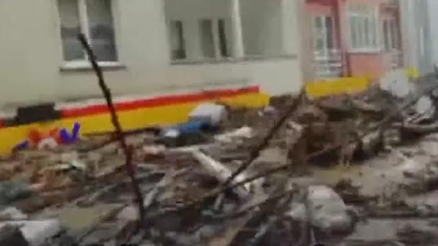 Kastamonu Bozkurt’ta Sele Kapılan Bir Aracın İçinden Çekilen Görüntüler [Video]