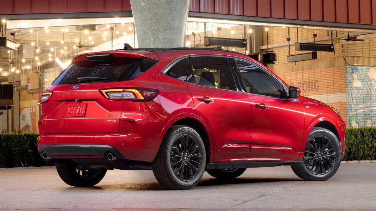 2023 Ford Kuga Tanıtıldı: Hem Yeni Tasarım Hem Hibrit Motor Geldi!