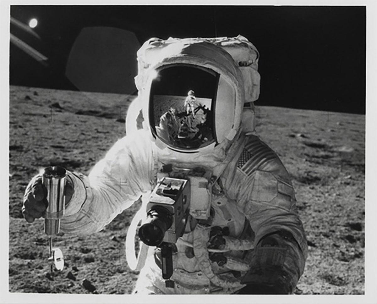 Ay’da Çekilen İlk Selfie Yayınlandı: İşte Daha Önce Hiç Görmediğiniz Uzay Fotoğrafları