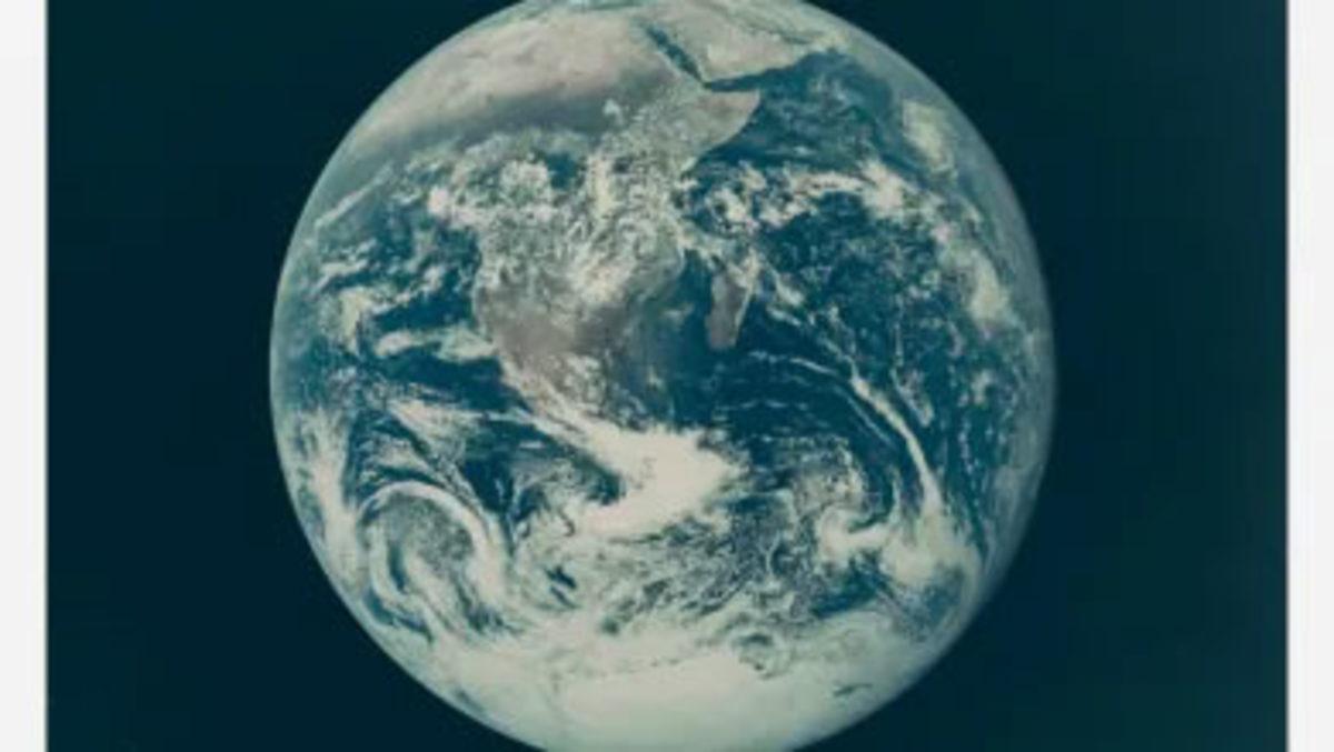 Ay’da Çekilen İlk Selfie Yayınlandı: İşte Daha Önce Hiç Görmediğiniz Uzay Fotoğrafları