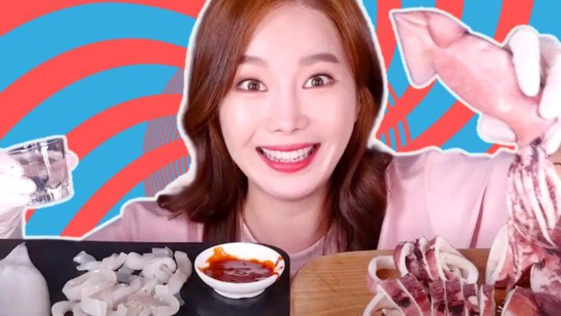 Yemek İçin Servis Edilmeden Önce Canlı Canlı Pişirildiğini Muhtemelen Bilmediğiniz Hayvanlar ve Böcekler