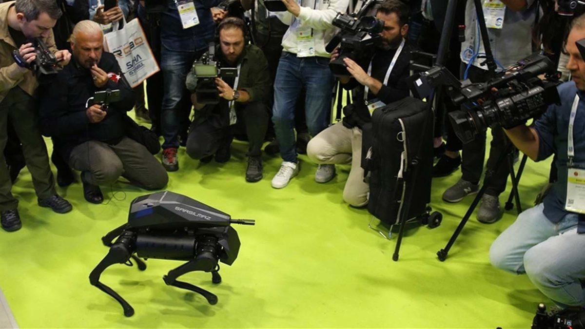 Yerli Silahlı Robot Köpeğin ’Araklama’ Olduğu İddiası Gündem Oldu: Peki İşin Aslı Ne?