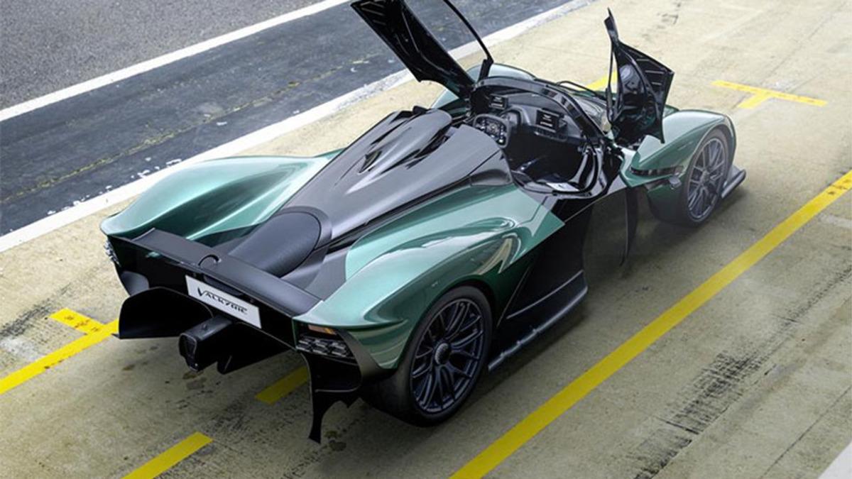 Aston Martin’in Asfalt Ağlatan Valkyrie Modeli Üstü Açılır Araba Oldu: Karşınızda Valkyrie Spider