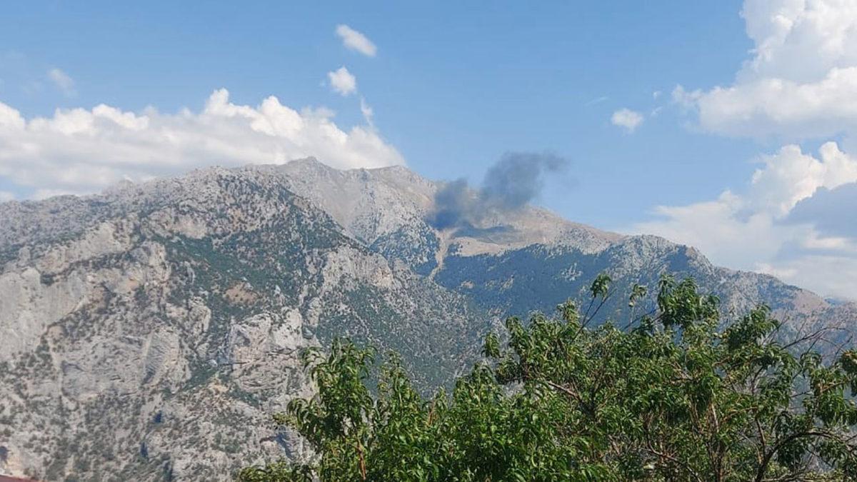 SON DAKİKA: Kahramanmaraş’ta Yangın Söndürme Uçağı Düştü