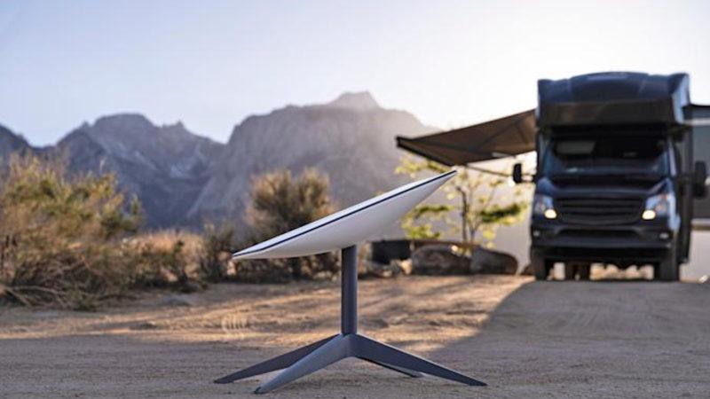 SpaceX, Hareket Hâlindeki Araçların Yüksek Hızda İnternete Bağlanmasını Sağlayacak Çanak Antenini Satışa Sundu