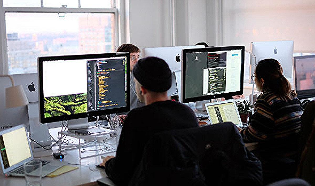 Netflix, Instagram ve Google’ın da Kullandığı Python Nedir? İşte Python Hakkında Merak Edilenler ve Cevapları