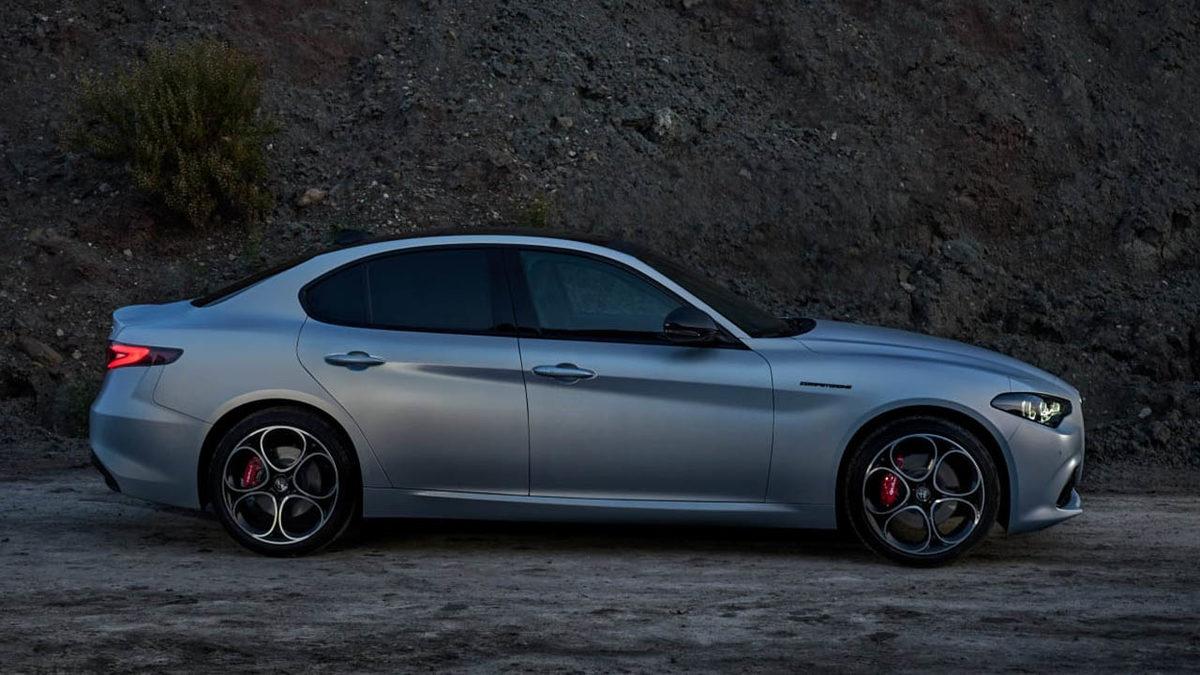 Her Zamankinden Daha Yakışıklı: 2023 Model Alfa Romeo Giulia Tanıtıldı!