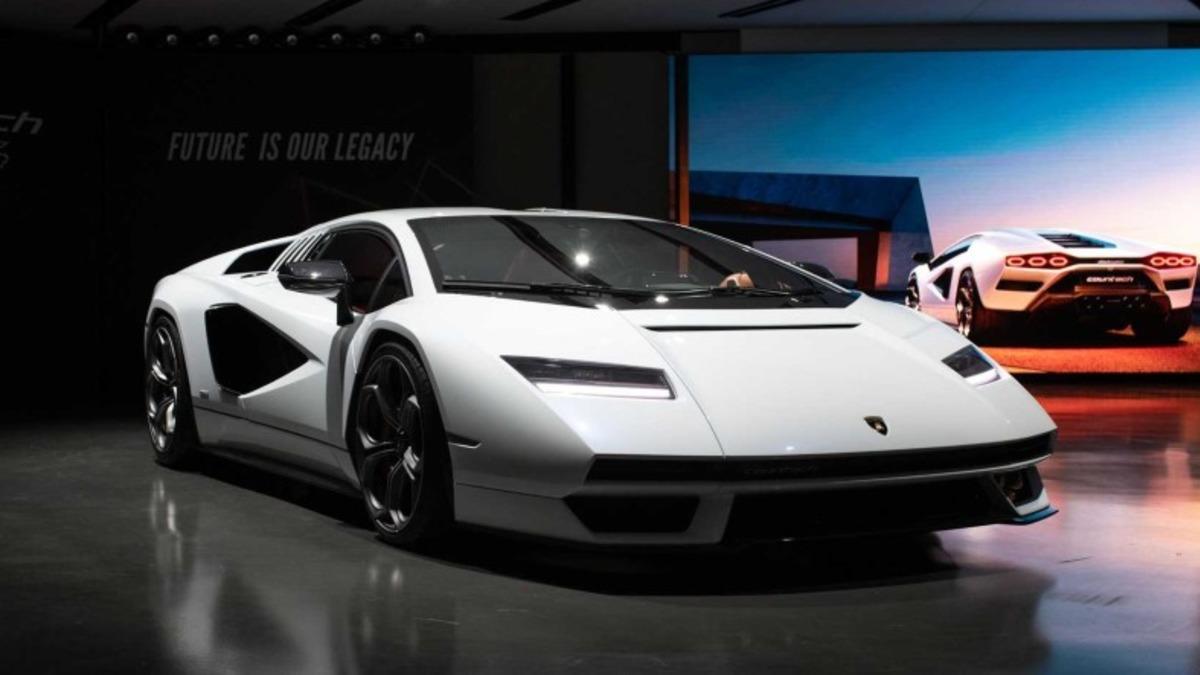30 Yıl Sonra Geri Dönen Lamborghini Countach’ın Duyunca Tüyleri Diken Diken Eden Sesi [Video]