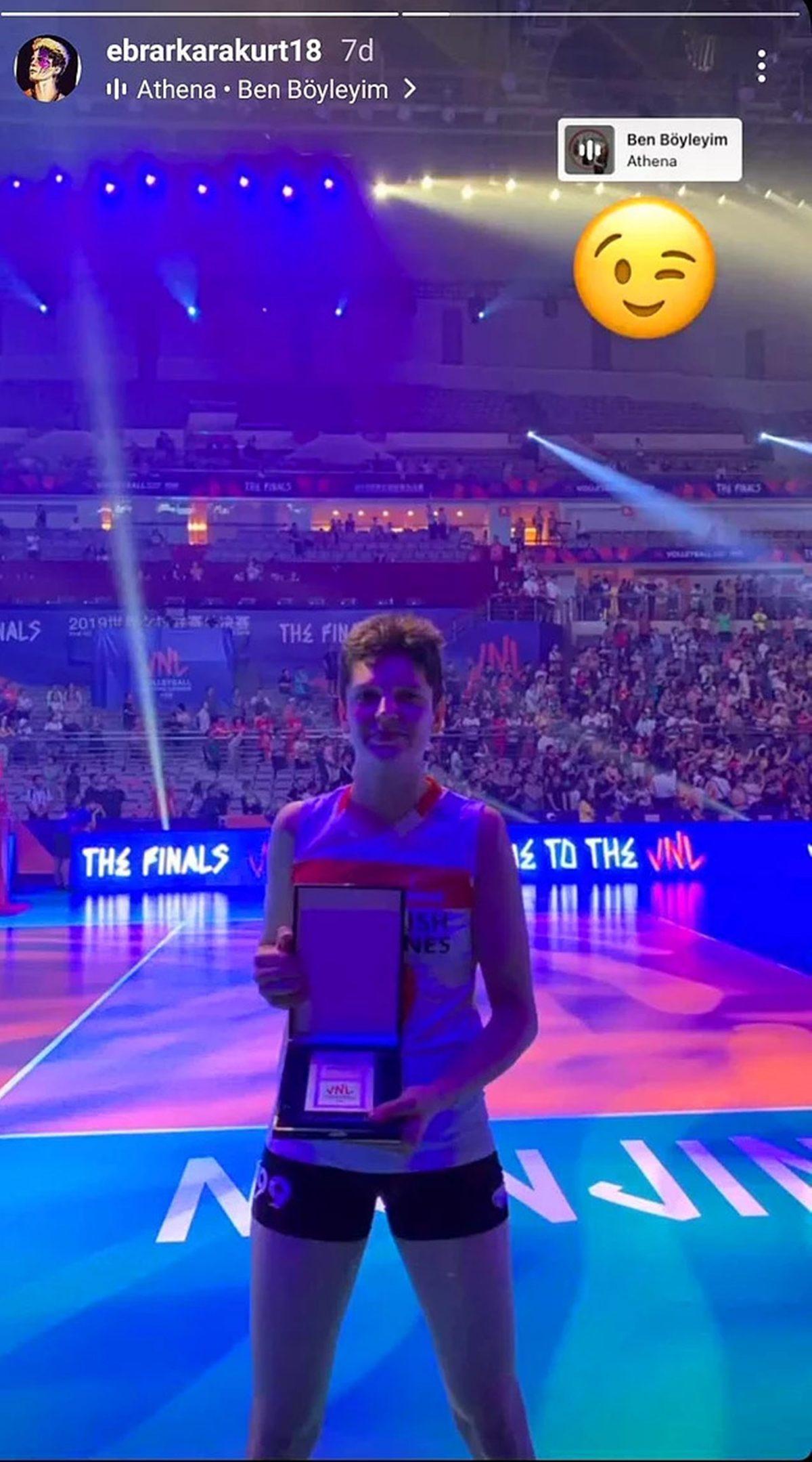 Homofobik Saldırılara Maruz Kalan Ebrar’a Sosyal Medyadan Destek Yağdı