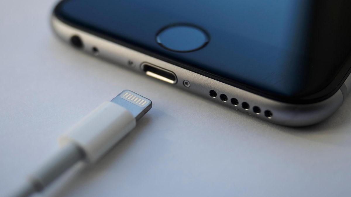 Şarj Aletlerini Prizde Takılı Bırakmak Elektrik Harcar mı?