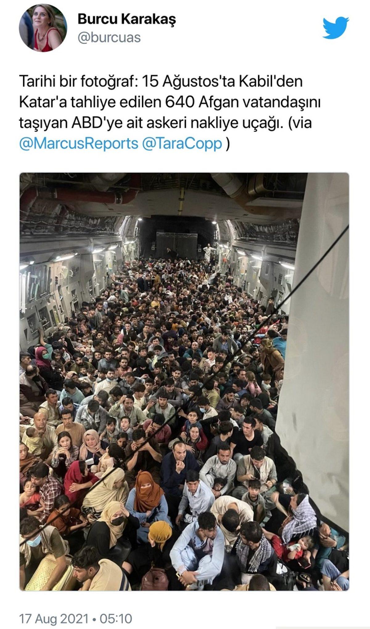 Taliban’dan Kaçan 640 Afgan’ın Tarihi Fotoğrafı Sosyal Medyanın Gündeminde