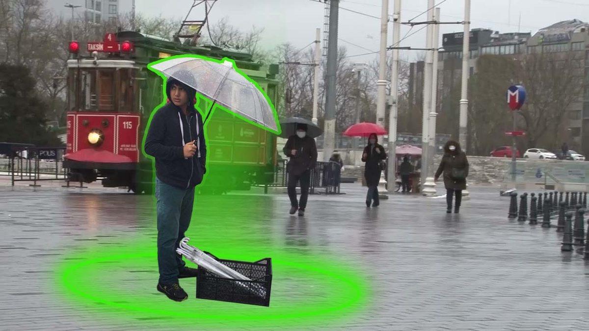 Oyunlardaki NPC’ler Gibi Bir Anda Belirip Hep Aynı Şeyi Yapan 13 İnsan Tipi