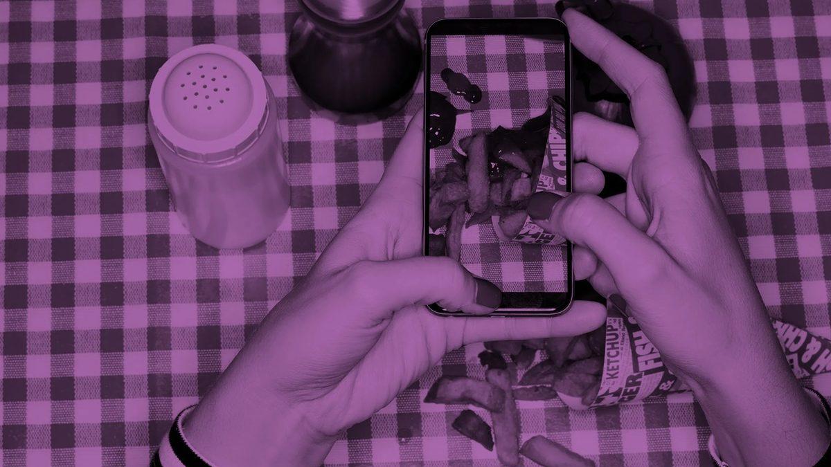 Bu İçeriği Okuduktan Sonra Sosyal Medyada Abartılı Bir Şekilde Her Özelinizi Paylaşmayı Bırakacaksınız!