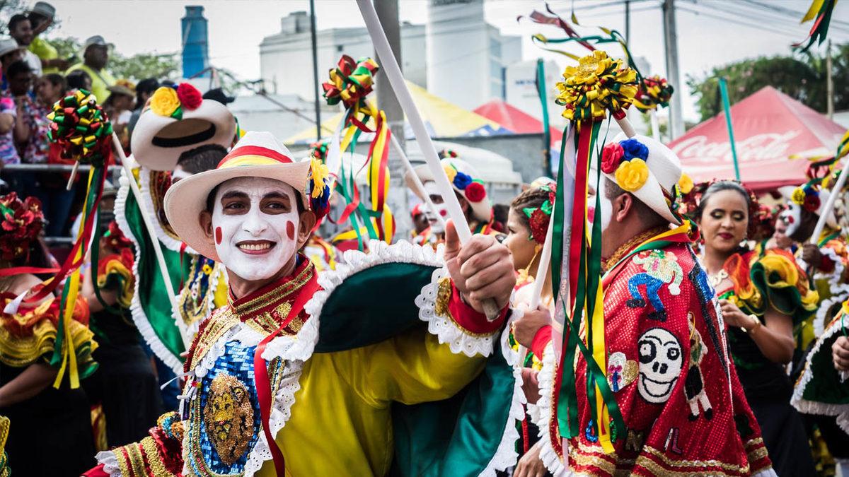 Tüm Yıl Bahar Mevsimini Yaşayan Bir Şehre Sahip Kolombiya’nın Ne Kadar İlginç Bir Ülke Olduğunu Kanıtlayan 11 Bilgi