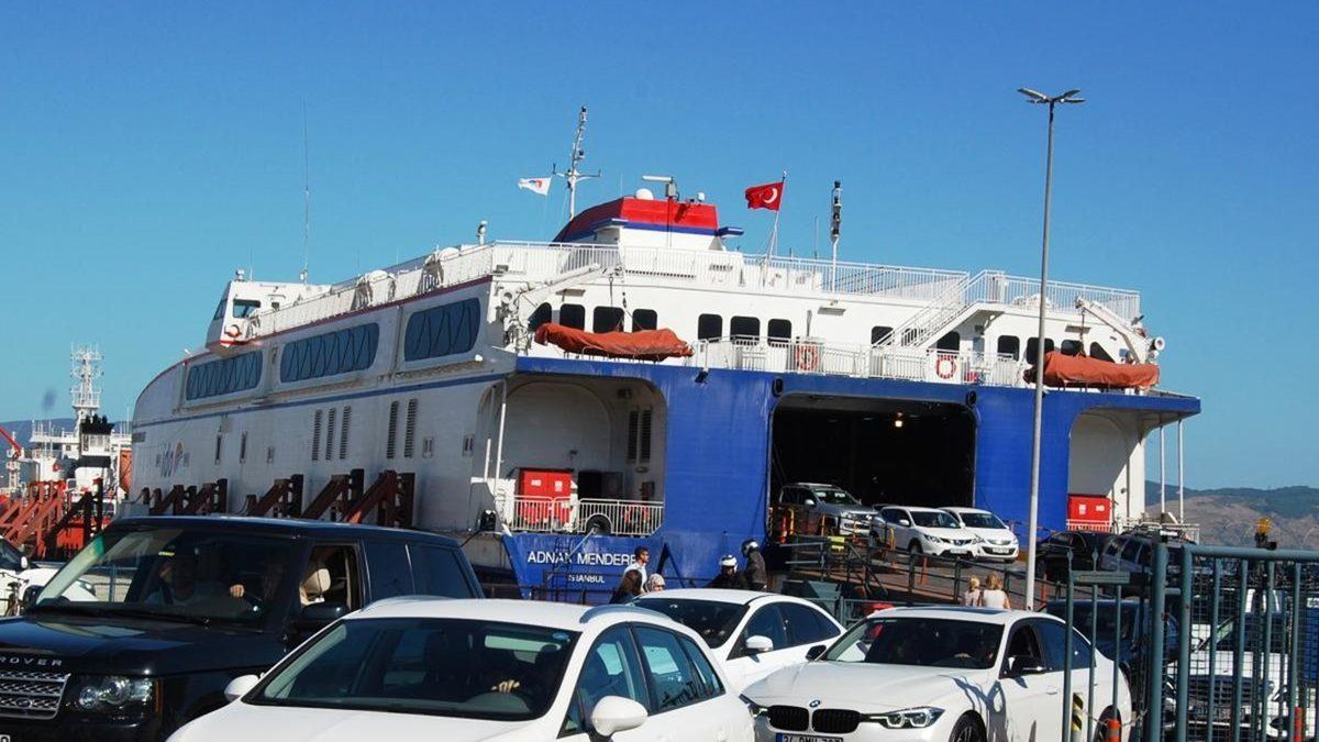 Şaka Gibi Ama Gerçek: Özel Araçla İstanbul’dan İzmir’e Gidip Gelmenin Maliyeti 1200 TL’yi Buluyor