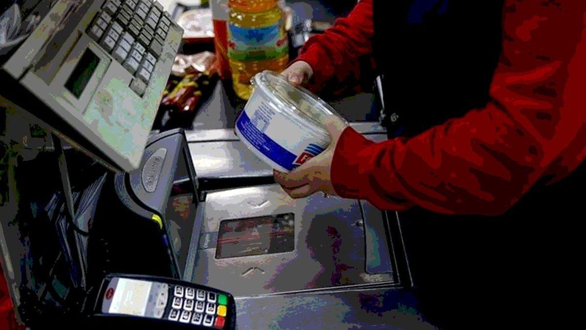 Kasiyerler Kasadaki Müşterilere Neden Ekstra Ürün Satmaya Çalışıyor? Cevabı Düşündüğünüz Gibi Değil!