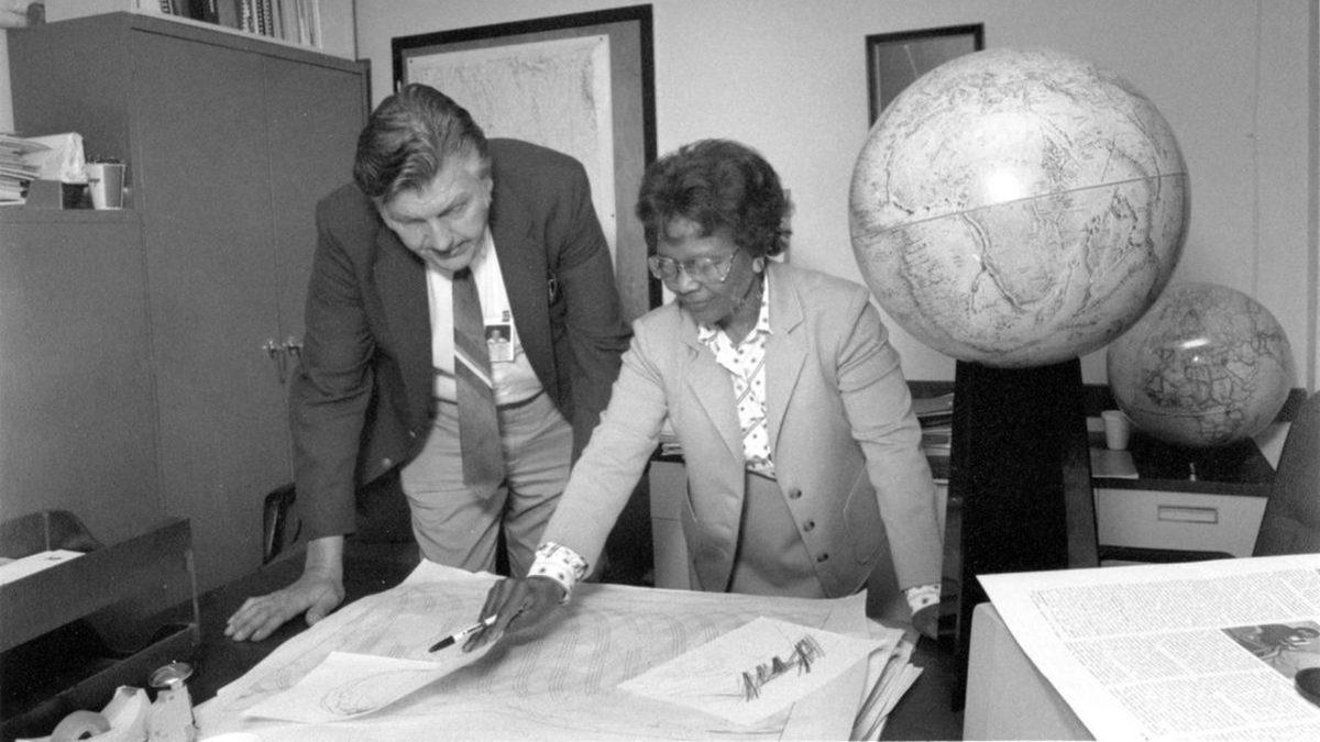 Kimin Aklına Geldi Uzaydan Sapık Gibi Takip Etmek: GPS Nedir, Nasıl Çalışır, Açılımı Ne Anlama Geliyor?