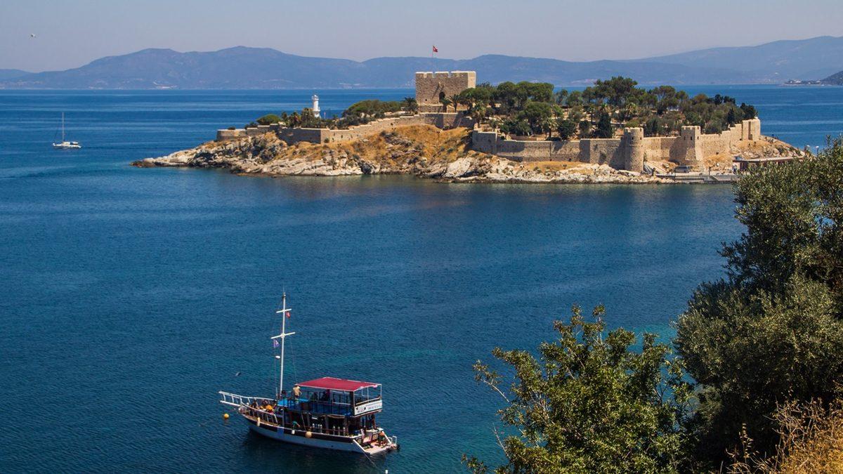 Türkiye’nin Yaz-Kış Ziyaret Edebileceğiniz En Güzel Adaları: Bozcaada ve Gökçeada’dan Çok Daha Fazlası Var...