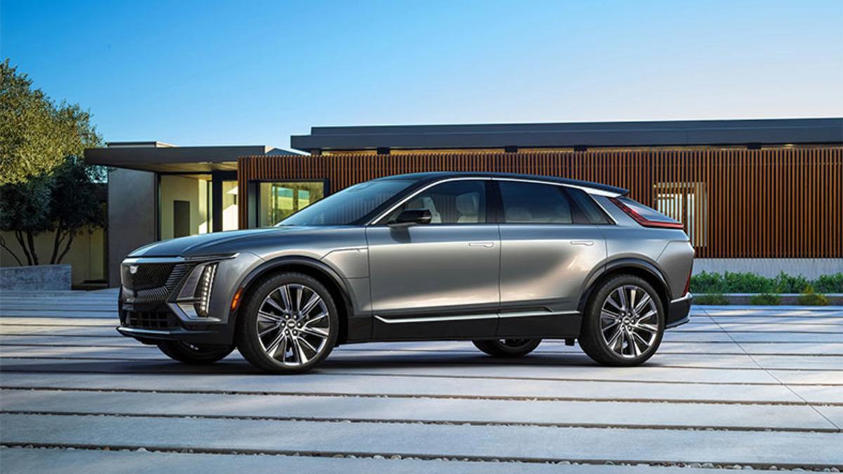 Cadillac’ın Elektrikli SUV Pazarında İddiasını Ortaya Koyan Aracı Lyriq Canlı Kanlı Karşımızda (Video)