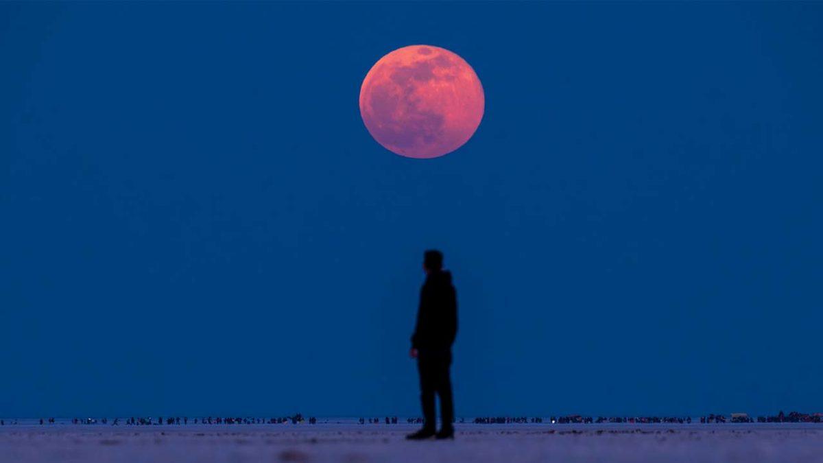 ’Kanlı Ay Tutulması’ Yarın Gerçekleşecek: 2025’e Kadar Bir Daha Olmayacak!