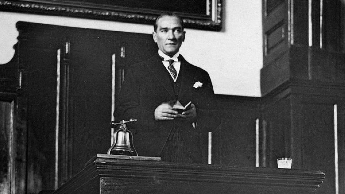 Atatürk’ün, Vapurla Avrupa’yı Liman Liman Gezerek Modern Türkiye’yi Tanıttığı Projesi: Her Şey 
