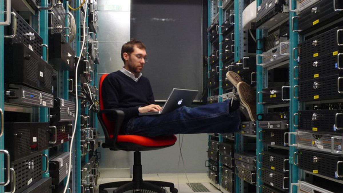 Dev Şirketlerin Evlerimize ve Telefonlarımıza Kadar Getirdikleri İnterneti Nereden ve Nasıl Temin Ettiklerini Anlattık!