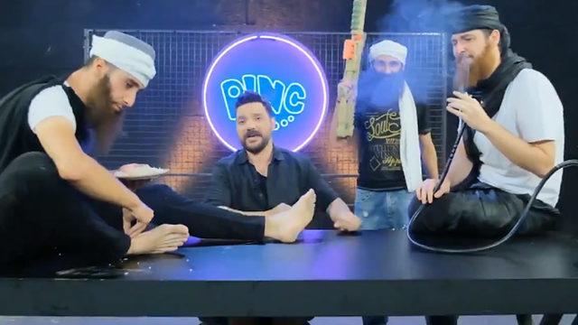 Oğuzhan Uğur Hakkında, ’Mülteci Temalı’ P!NÇ Tanıtım Videosu Nedeniyle Suç Duyurusunda Bulunuldu