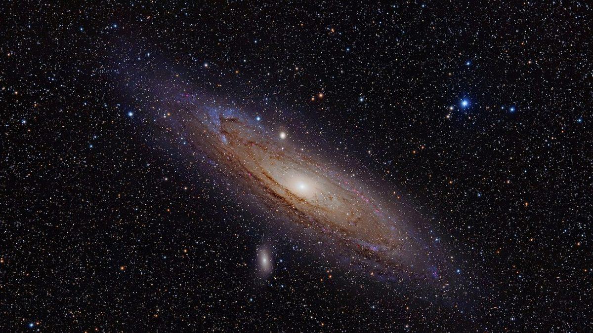 Ölümsüz Olup Samanyolu ve Andromeda Galaksilerinin Çarpışmasını İzleyebilseydik İşte Bu Eşsiz Manzaraya Tanıklık Ederdik!
