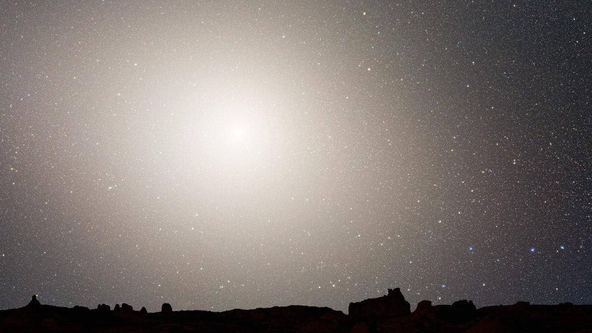 Ölümsüz Olup Samanyolu ve Andromeda Galaksilerinin Çarpışmasını İzleyebilseydik İşte Bu Eşsiz Manzaraya Tanıklık Ederdik!