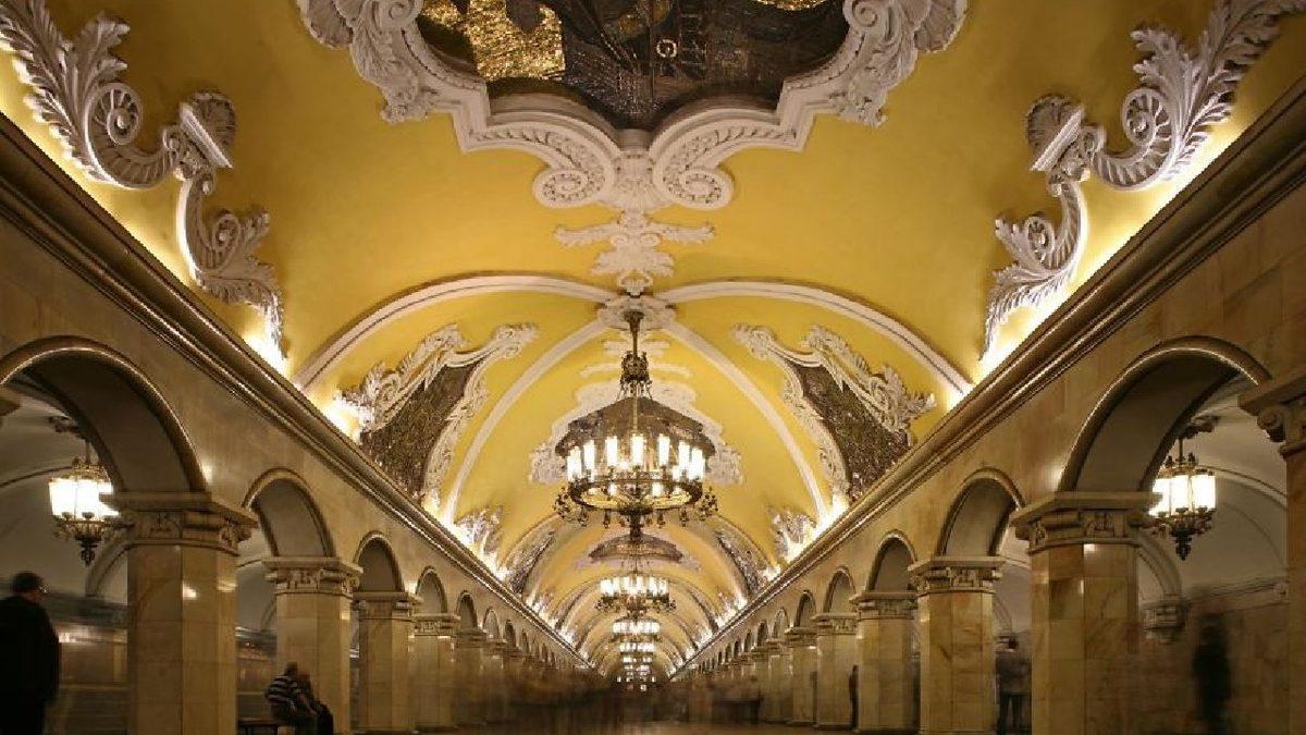 Bunlar Metro İstasyonuysa Bizdekiler Ne? Her Gün İşe Değil de Harikalar Diyarına Gidiyormuşsunuz Gibi Hissettiren 9 Metro İstasyonu