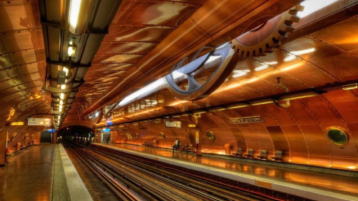 Bunlar Metro İstasyonuysa Bizdekiler Ne? Her Gün İşe Değil de Harikalar Diyarına Gidiyormuşsunuz Gibi Hissettiren 9 Metro İstasyonu