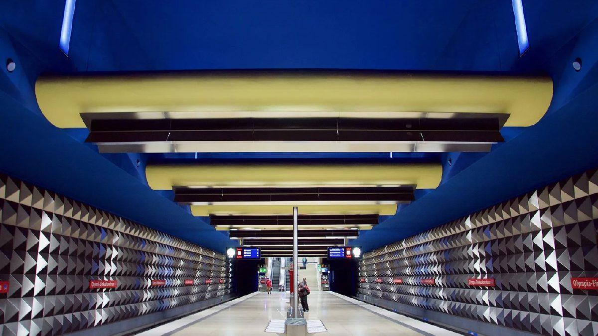 Bunlar Metro İstasyonuysa Bizdekiler Ne? Her Gün İşe Değil de Harikalar Diyarına Gidiyormuşsunuz Gibi Hissettiren 9 Metro İstasyonu