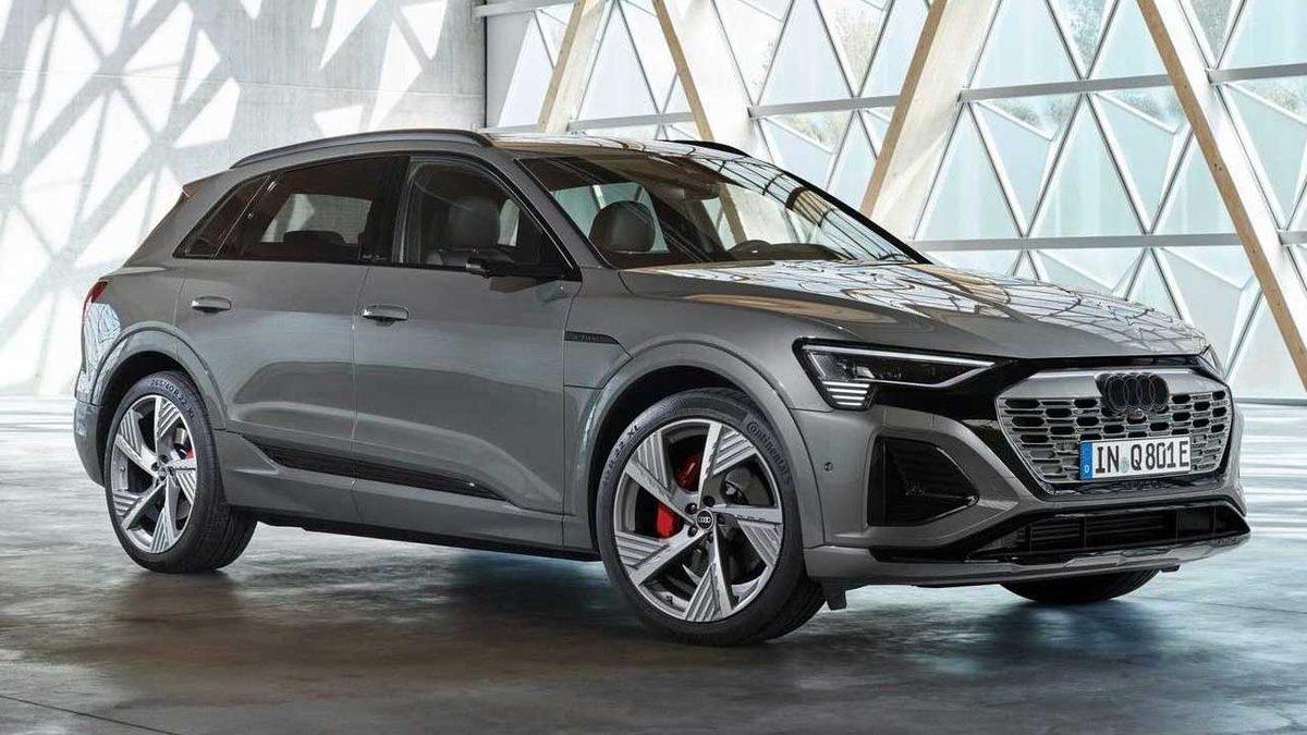 İçinde Sürücü Bile Yokken Kendi Kendini Park Edebilen Audi Q8 E-Tron Tanıtıldı