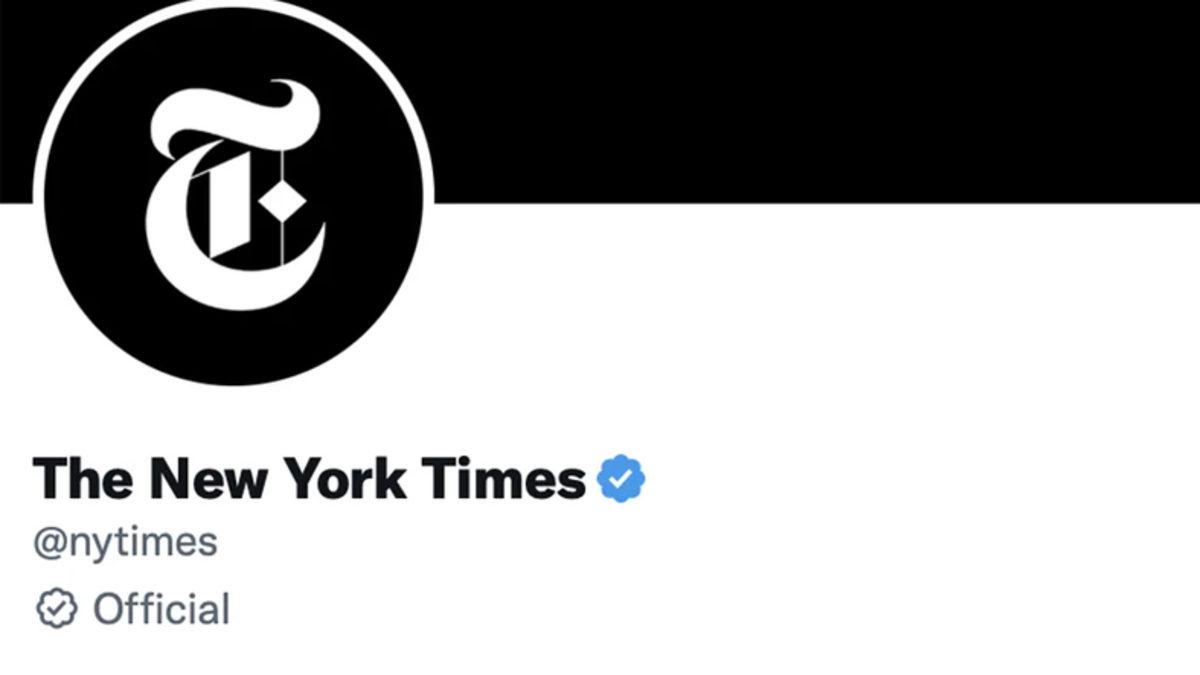 Twitter Yalama Oldu: Saatler İçinde Yayınlanıp Kaldırılan ’Gri Tik’ Bir Kez Daha Yayınlandı (Tumblr da 8 Dolara Mavi Tik Satmaya Başladı)