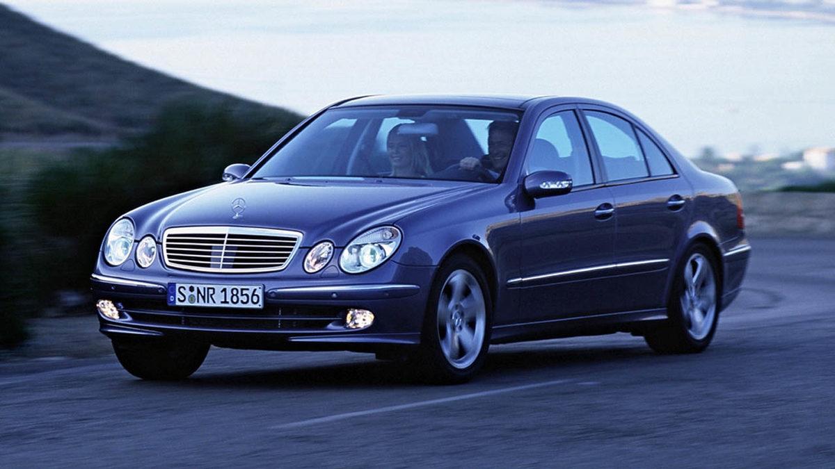 20 Yaşındaki Lüks Otomobili Almak mı Daha Mantıklı, Yoksa 0 km Ucuz Otomobili mi?