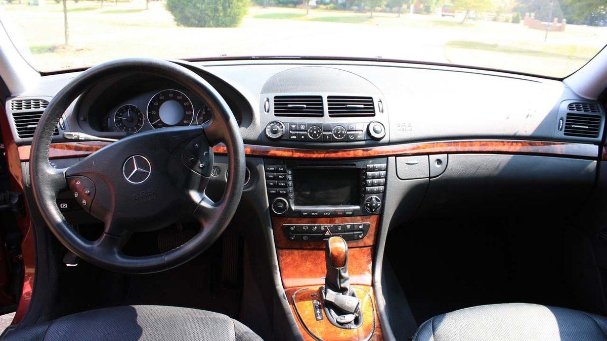 20 Yaşındaki Lüks Otomobili Almak mı Daha Mantıklı, Yoksa 0 km Ucuz Otomobili mi?