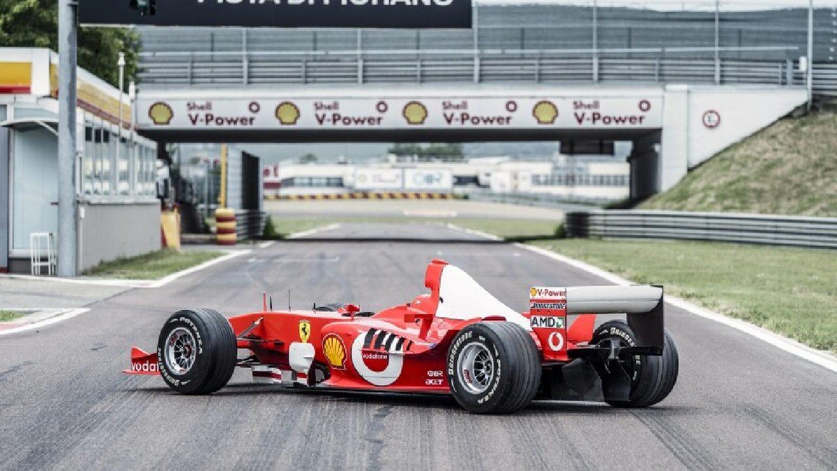 Efsane Formula 1 Pilotu Michael Schumacher’in Şampiyon Olduğu Araç, Rekor Fiyata Satıldı