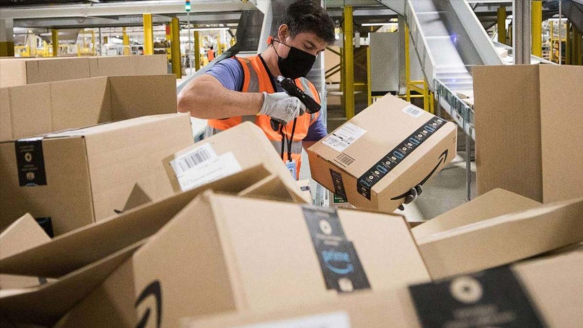 Çalışanlarıyla Sürekli Başı Derde Giren Amazon, Pek Çok İşi İnsan Desteği Gerekmeden Yapan Robotunu Tanıttı...