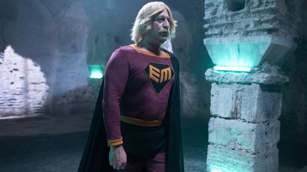 Cem Yılmaz, Netflix’te Yayınlanacak ‘Erşan Kuneri’ Dizisinden Yeni Görseller Paylaştı