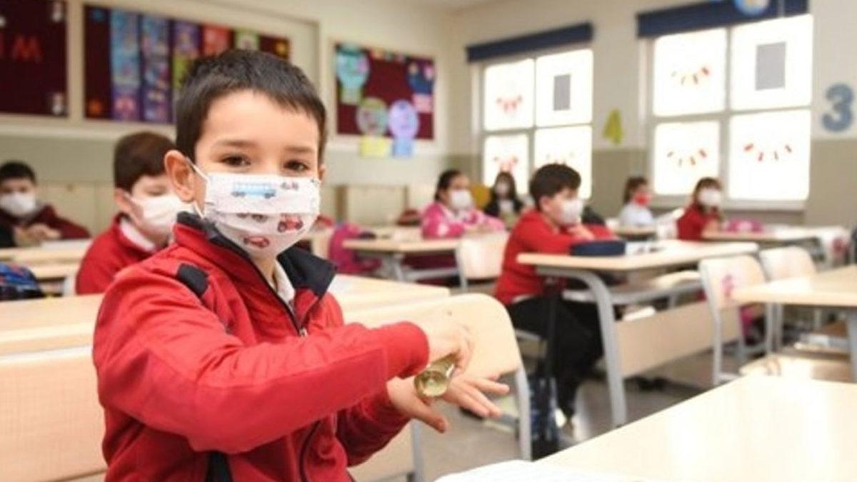 Milli Eğitim Bakanı’ndan Öğrencilere Yönelik Aşılama veya PCR Testi Zorunluluğu Açıklaması